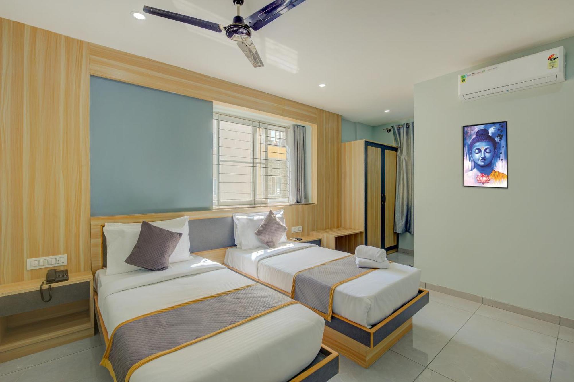 Hotel Park Lane Yelahanka Бенґалуру Екстер'єр фото
