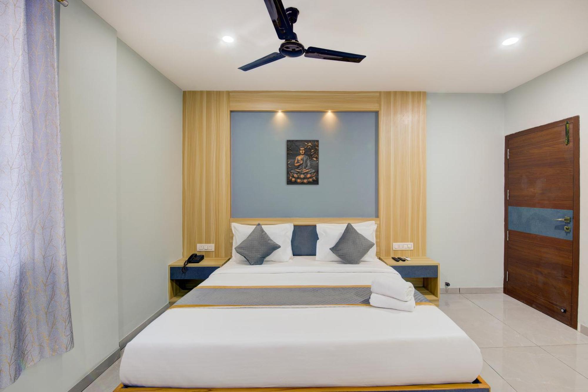 Hotel Park Lane Yelahanka Бенґалуру Екстер'єр фото