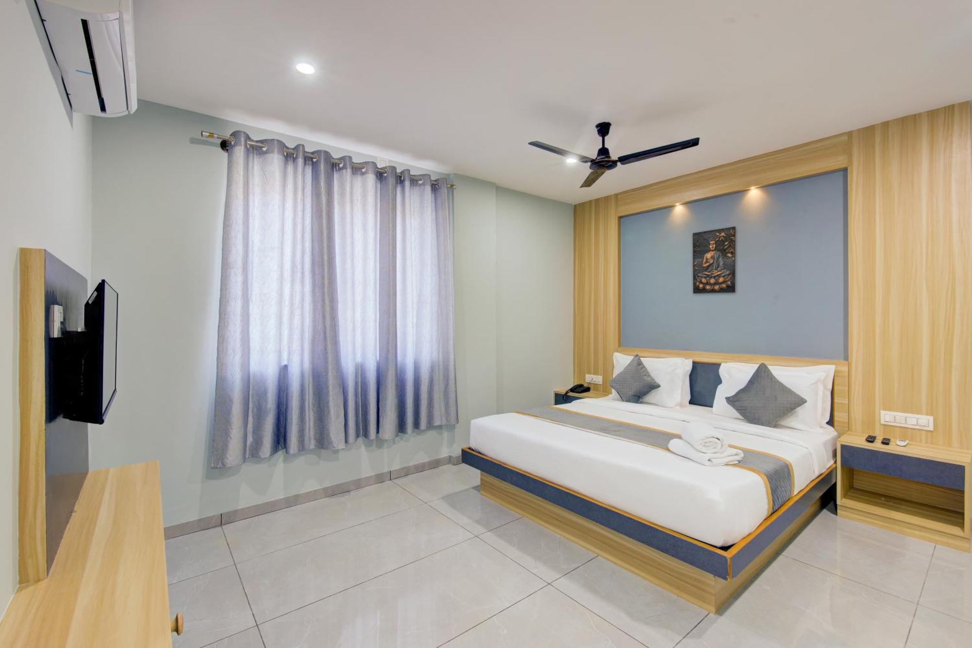Hotel Park Lane Yelahanka Бенґалуру Екстер'єр фото