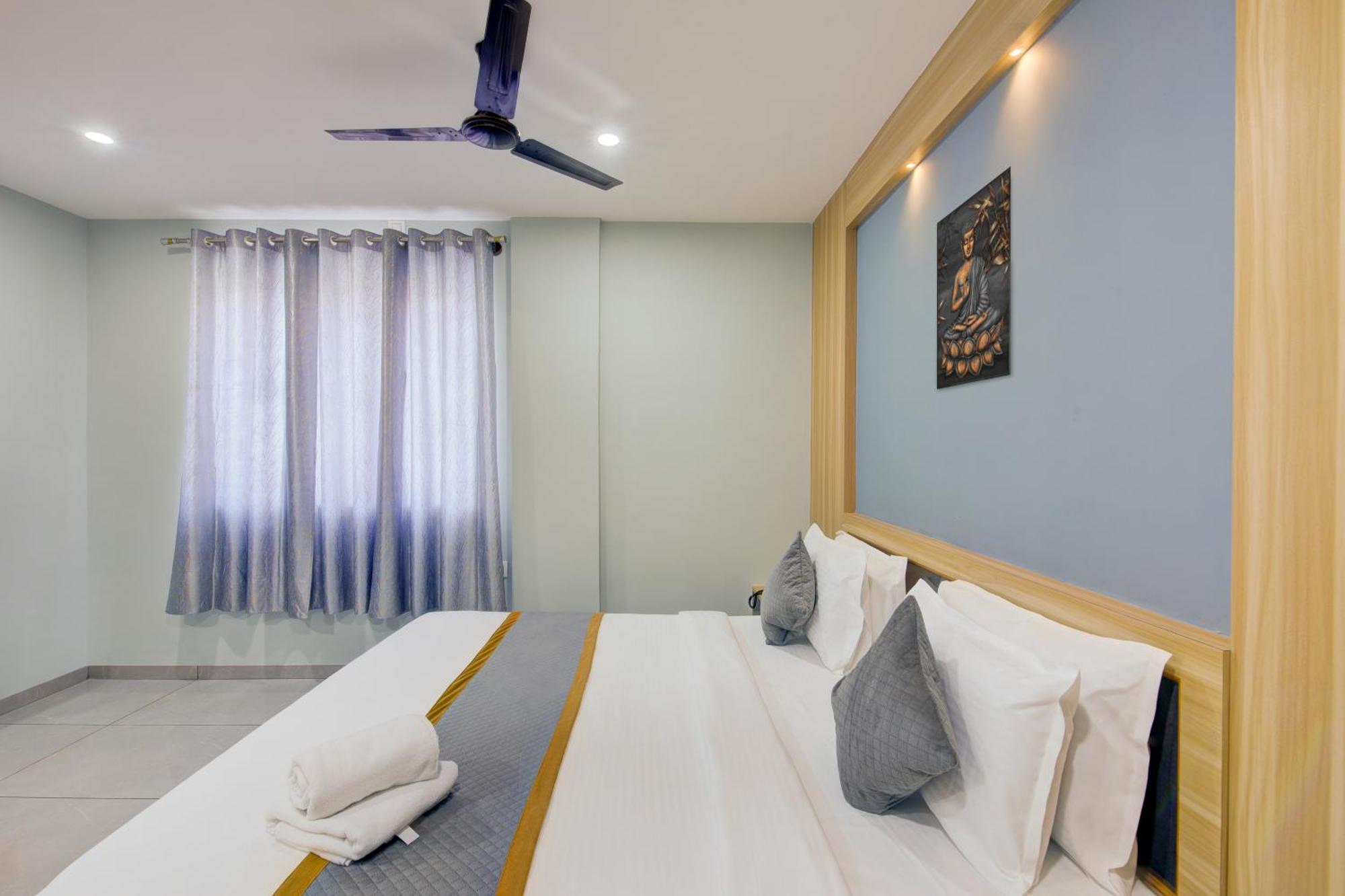 Hotel Park Lane Yelahanka Бенґалуру Екстер'єр фото